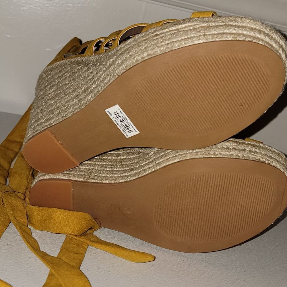 NWT Torrid Womens Mustard Lace Up Espadrille Wedge Sandals 9W 9 - Picture 7 of 8